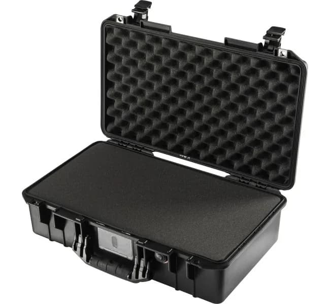 Защитный кейс Peli Air 1525 с поропластом черный 015250-0001-110E