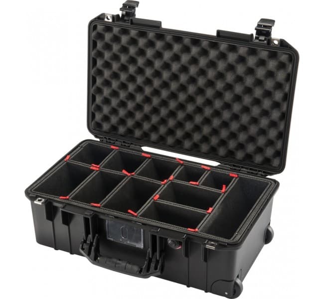 Защитный кейс Peli Air 1535 с жесткими перегородками черный 015350-0052-110E