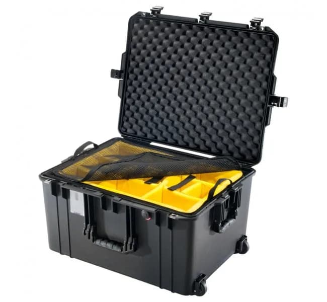 Защитный кейс Peli Air 1637 с мягкими перегородками черный 016370-0042-110E