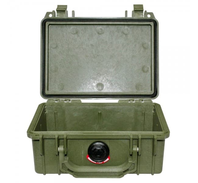 Защитный кейс Peli Protector 1120 без поропласта зеленый 1120-001-130E