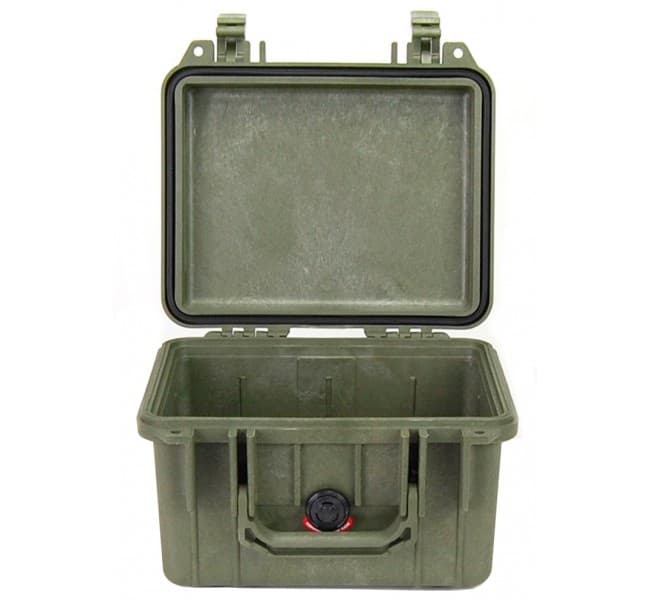 Защитный кейс Peli Protector 1300 без поропласта зеленый 1300-001-130E