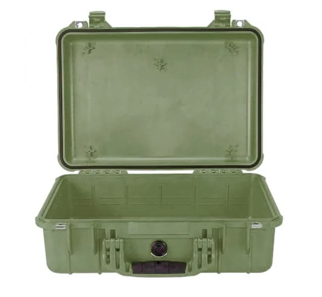 Защитный кейс Peli Protector 1500 без поропласта зеленый 1500-001-130E