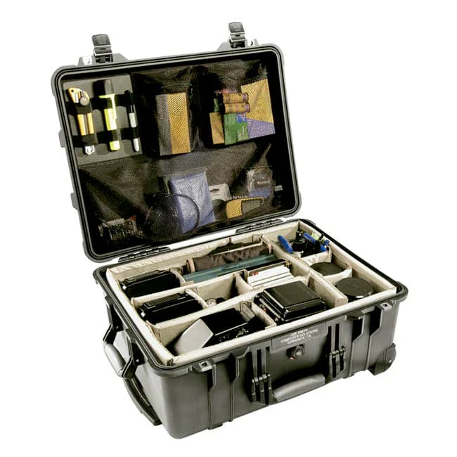 Защитный кейс Peli Protector 1560 с перегородками черный 015600-0040-110E