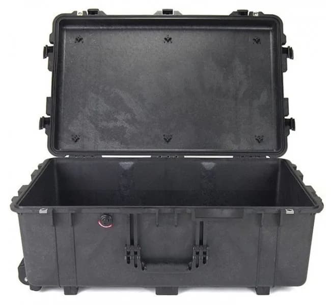Защитный кейс Peli Protector 1650 без поропласта черный 1650-021-110E